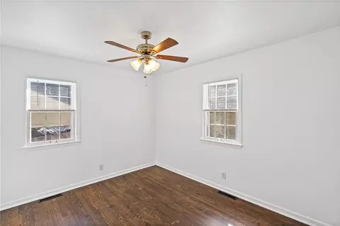 Bedroom - 3916 S Spring St, Independence, MO 64055 photo 3 of 10