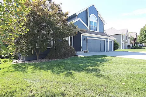 2017 SW Post Oak Rd, Lees Summit, MO 64082 photo 2