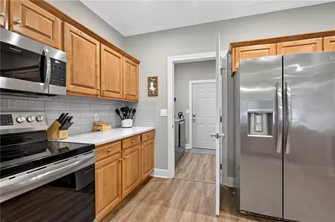Kitchen - 623 Carriage Ct, Nevada, MO 64772 photo 1 of 6