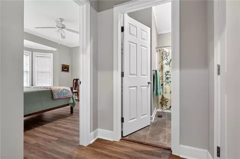 Entry Way - 623 Carriage Ct, Nevada, MO 64772 photo 2 of 2