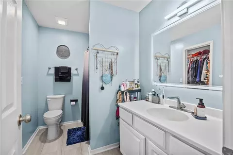 Bath - 3503 Easy St, Saint Joseph, MO 64503 photo 1 of 3