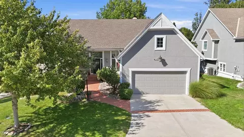 11118 W 121 St, Overland Park, KS 66213