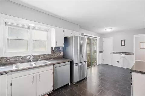 Kitchen - 9053 E 83rd St, Raytown, MO 64138 photo 4 of 4