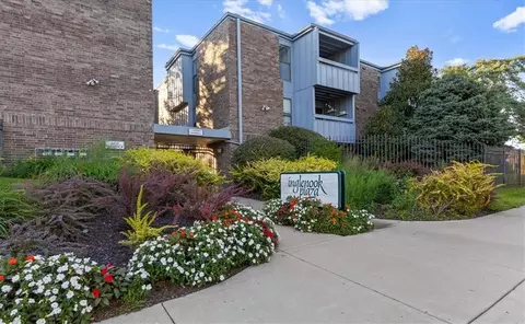 4057 Walnut St #6, Kansas City, MO 64111