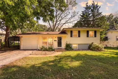 6313 N Wabash Ave, Kansas City, MO 64118
