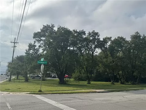 6702 W 151st St, Overland Park, KS 66223