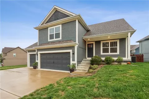 7700 N Lawn Ave, Kansas City, MO 64119