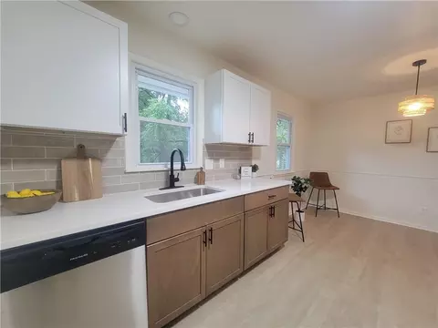 Kitchen - 9336 E 25th Ter S, Independence, MO 64052 photo 2 of 5