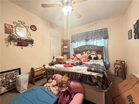 Bedroom - 3140 Mitchell Ave, Saint Joseph, MO 64507 photo 2 of 4