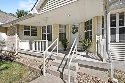 Exterior - 19108 E 27th St Ct, Independence, MO 64057 photo 3 of 5