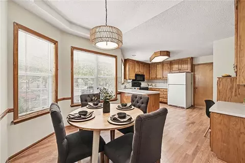Dining - 19108 E 27th St Ct, Independence, MO 64057 photo 3 of 3