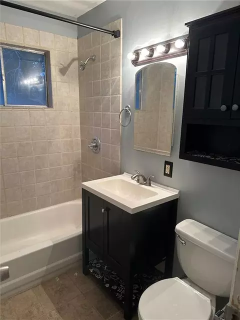 10401 E 69th St, Raytown, MO 64133 photo 6