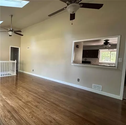 10401 E 69th St, Raytown, MO 64133 photo 3