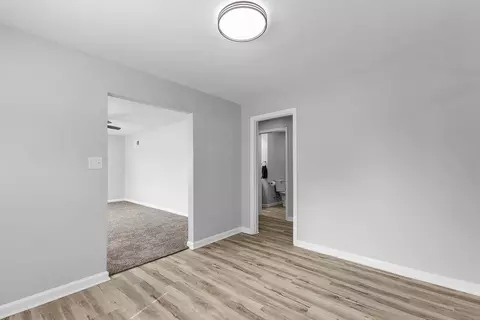 Entry Way - Powers Drive, Saint Joseph, MO 64503 photo 2 of 5