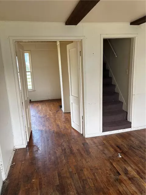 Entry Way - 625 Kelsey Ave, Cameron, MO 64429 photo 1 of 2