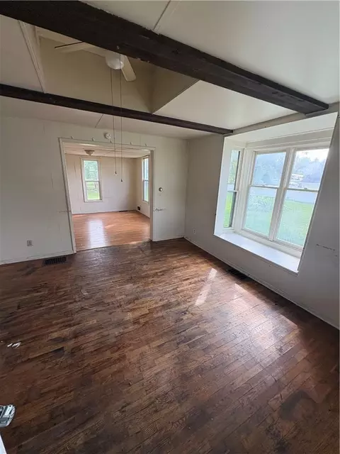 Living - 625 Kelsey Ave, Cameron, MO 64429 photo 2 of 2