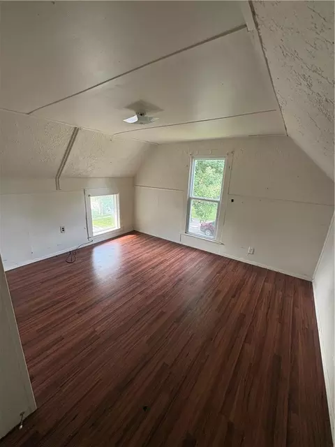 Bedroom - 625 Kelsey Ave, Cameron, MO 64429 photo 5 of 5
