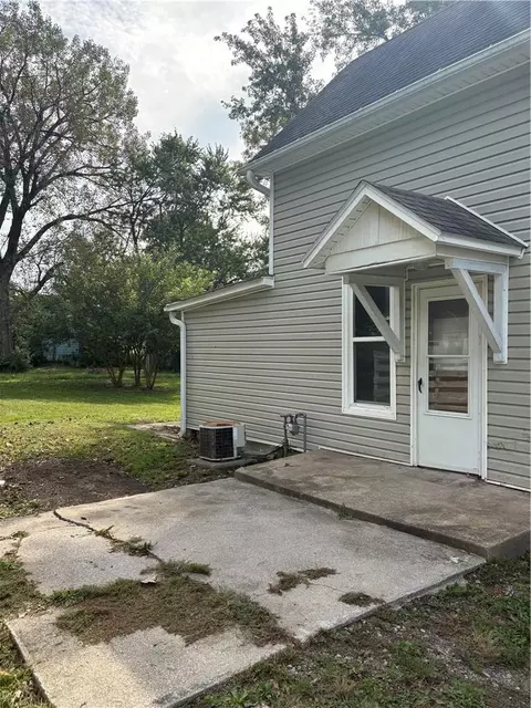 Exterior - 625 Kelsey Ave, Cameron, MO 64429 photo 3 of 3