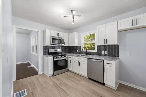 Kitchen - 3028 S Hedges Ave, Independence, MO 64052 photo 2 of 2