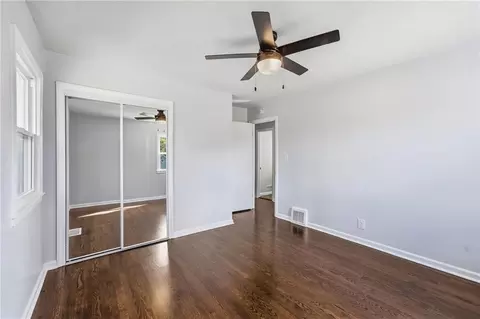 Bedroom - 3028 S Hedges Ave, Independence, MO 64052 photo 4 of 6