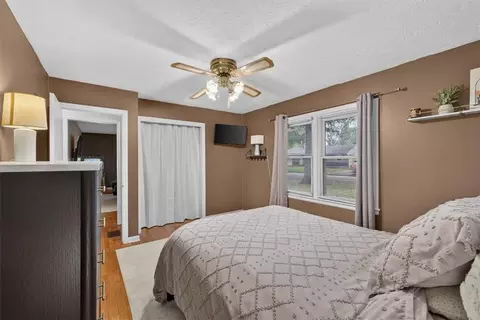 Bedroom - 3611 S Spring St, Independence, MO 64055 photo 2 of 6