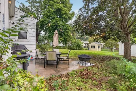 Exterior - 3611 S Spring St, Independence, MO 64055 photo 2 of 11