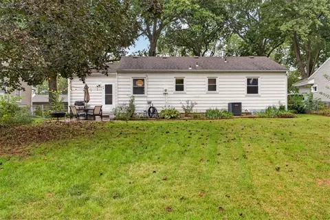 Exterior - 3611 S Spring St, Independence, MO 64055 photo 7 of 11