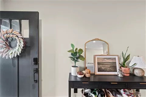 Entry Way - 613 E Ford St, Cameron, MO 64429 photo 1 of 1