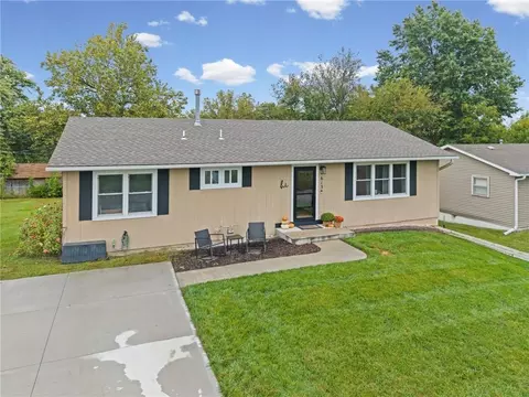 Exterior - 613 E Ford St, Cameron, MO 64429 photo 9 of 9