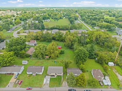 View/Area - 613 E Ford St, Cameron, MO 64429 photo 1 of 1