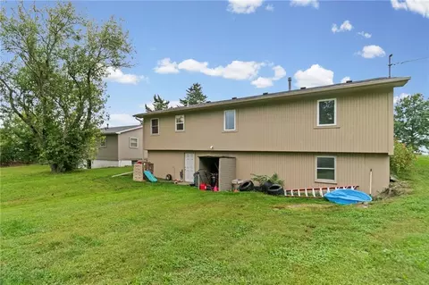 Exterior - 613 E Ford St, Cameron, MO 64429 photo 5 of 9