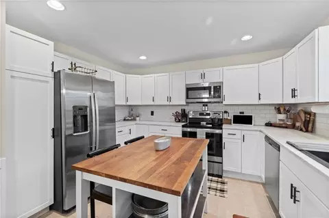 Kitchen - 613 E Ford St, Cameron, MO 64429 photo 2 of 3