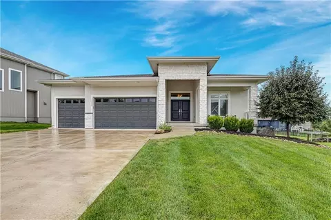 12000 W 184 St, Overland Park, KS 66085