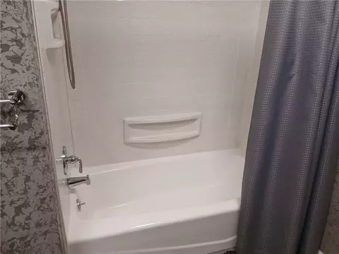 Bath - 17008 E 3rd Ter, Independence, MO 64056 photo 4 of 5