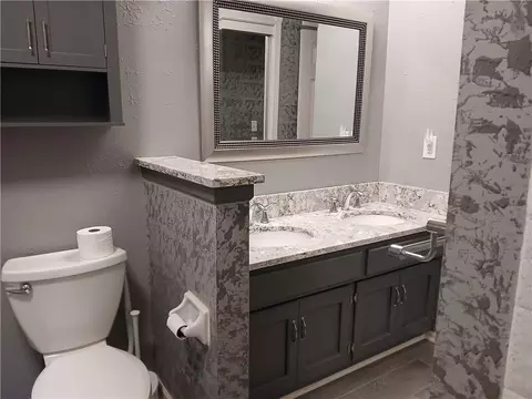 Bath - 17008 E 3rd Ter, Independence, MO 64056 photo 3 of 5
