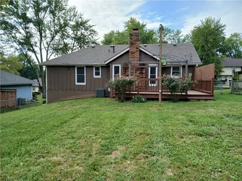 Exterior - 17008 E 3rd Ter, Independence, MO 64056 photo 3 of 3