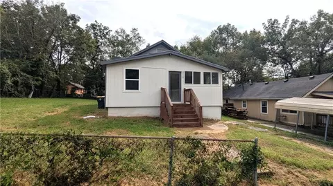 4015 Myrtle Ave, Kansas City, MO 64130
