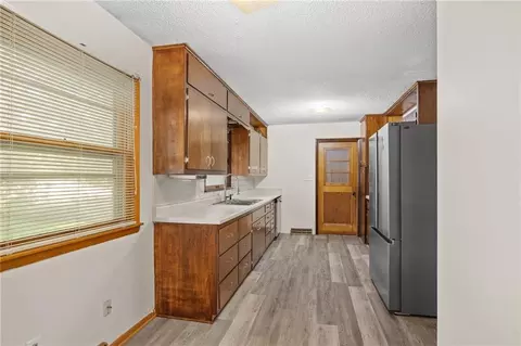 Kitchen - 1401 N Howenstien Ave, Cameron, MO 64429 photo 1 of 3