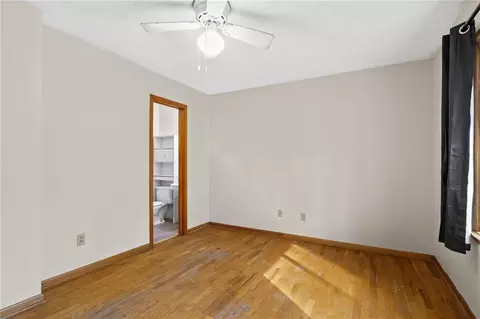 Bedroom - 1401 N Howenstien Ave, Cameron, MO 64429 photo 2 of 9