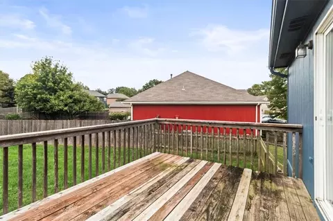 Exterior - 19600 E 10th St, Independence, MO 64056 photo 4 of 8