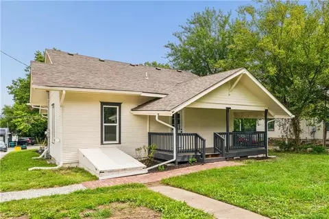 Exterior - 105 E Hale St, Spring Hill, KS 66083 photo 4 of 9