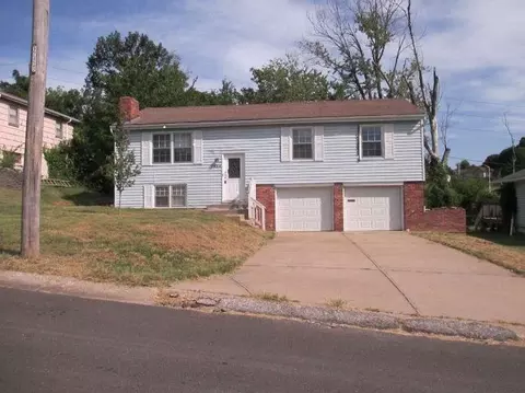 7624 E 75th St, Kansas City, MO 64138