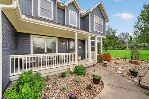 Exterior - 905 Florence Ave, Raymore, MO 64083 photo 3 of 12