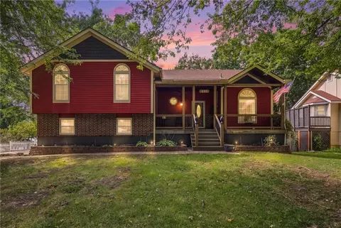 Exterior - 416 SE Brownfield Dr, Lees Summit, MO 64063 photo 13 of 13