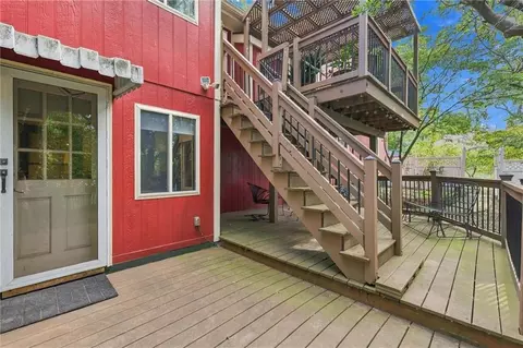 Exterior - 416 SE Brownfield Dr, Lees Summit, MO 64063 photo 7 of 13