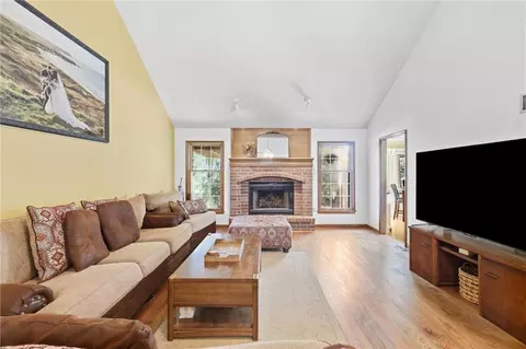 Living - 416 SE Brownfield Dr, Lees Summit, MO 64063 photo 2 of 5