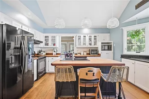 Kitchen - 416 SE Brownfield Dr, Lees Summit, MO 64063 photo 2 of 5