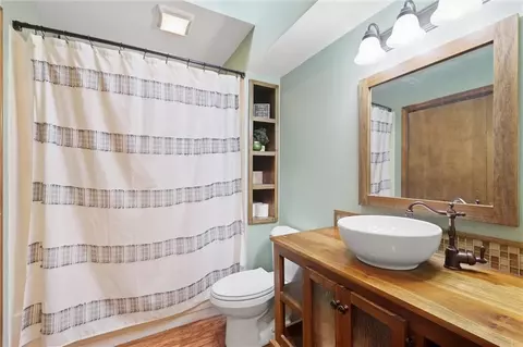 Bath - 416 SE Brownfield Dr, Lees Summit, MO 64063 photo 3 of 4