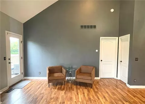 Entry Way - 712 S Adams St, Raymore, MO 64083 photo 3 of 4