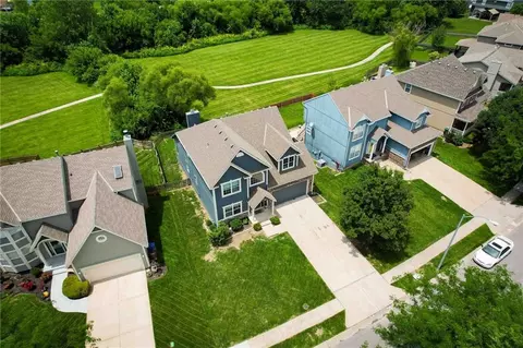 View/Area - 712 S Adams St, Raymore, MO 64083 photo 4 of 7